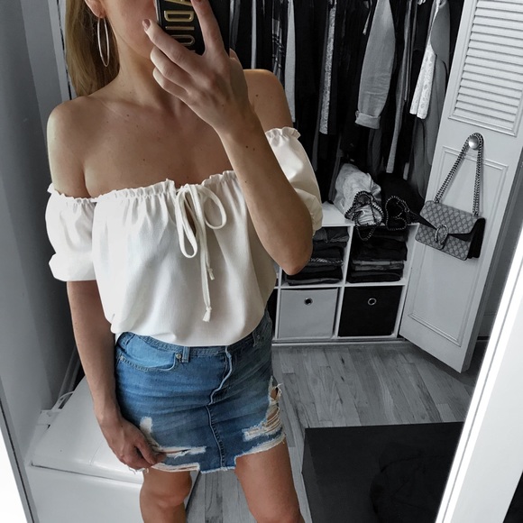 LAST 2✨FLORENCE Off Shoulder Top in White - Picture 2 of 6